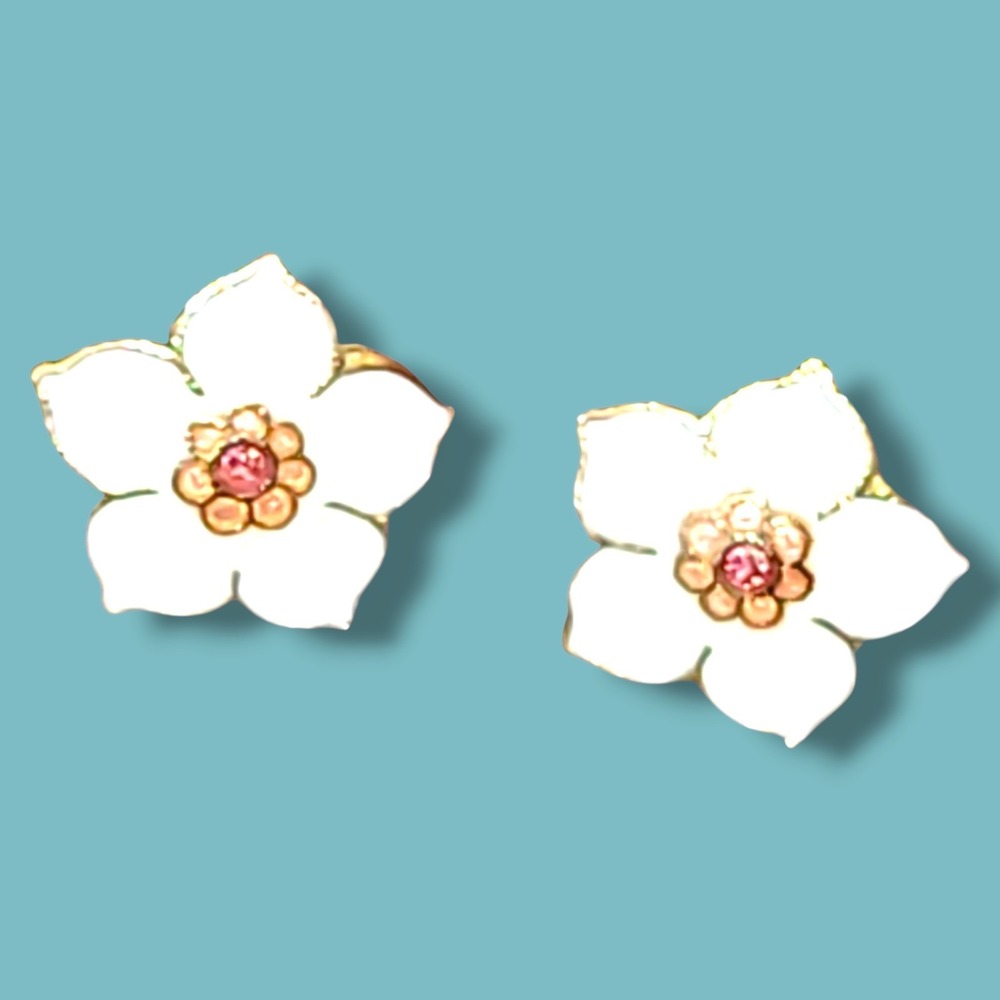 Vintage White 5 Petal Flower Cloisonné Stud Earrings